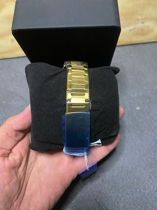 Reloj Skyline Dorado con Esfera Blanca