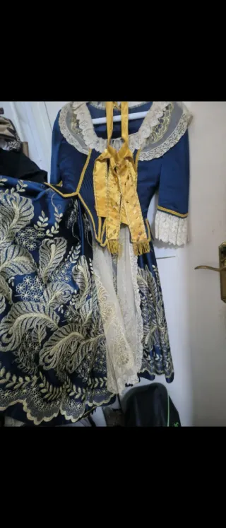 Traje de Fallera azul y dorado