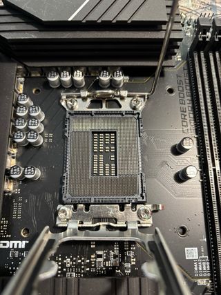 Placa Base MSI PRO B760-P WIFI DDR4