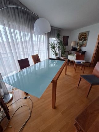 Mesa de comedor cristal y madera