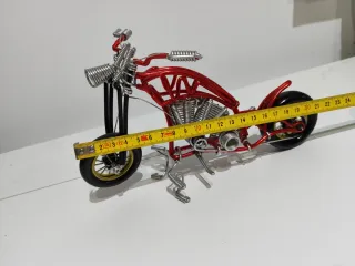 Figura Moto Alambre