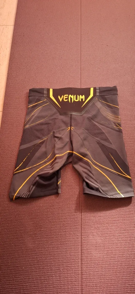 Mallas cortas Venum UFC