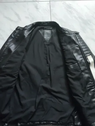 Chaqueta polipiel Pull&Bear Talla M