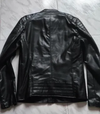 Chaqueta polipiel Pull&Bear Talla M