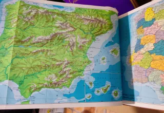 EL UNIVERSO EN COLOR. GRAN ALTAS Y GEOGRAFÍA EDAF.