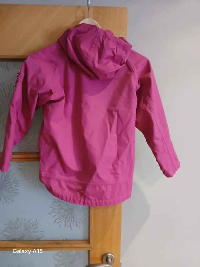 Paravientos niña Quechua rosa