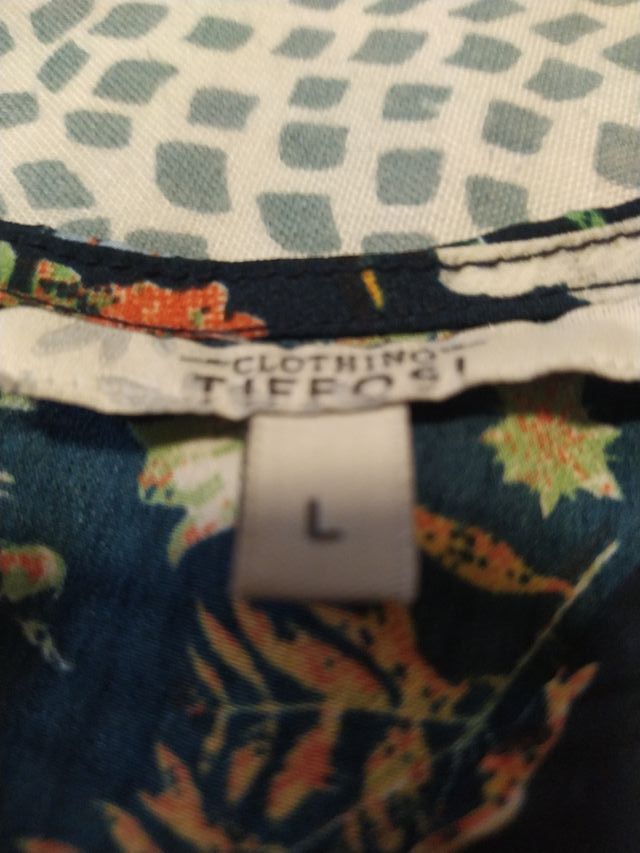 Blusa estampada flores, con mangas volante