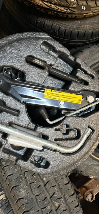 gato de audi a 3. 8p. 2012.