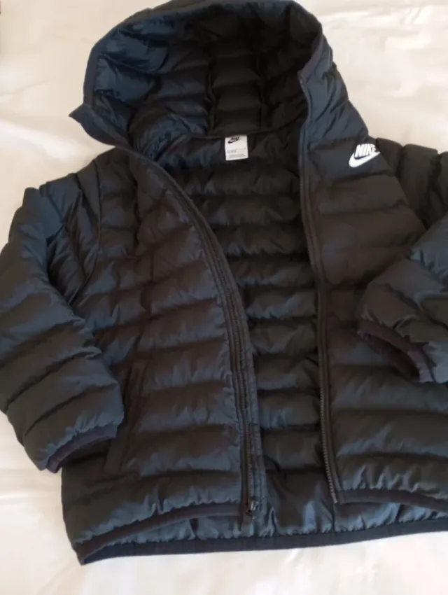 Anorak Nike Negro con Capucha