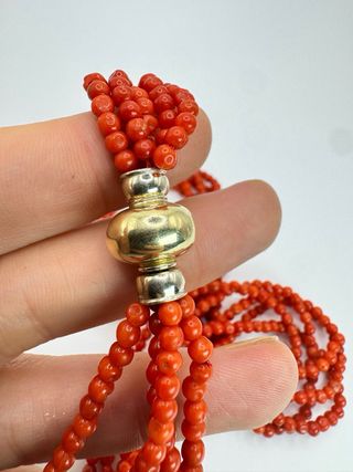 Collana multi filo corallo rosso e oro
