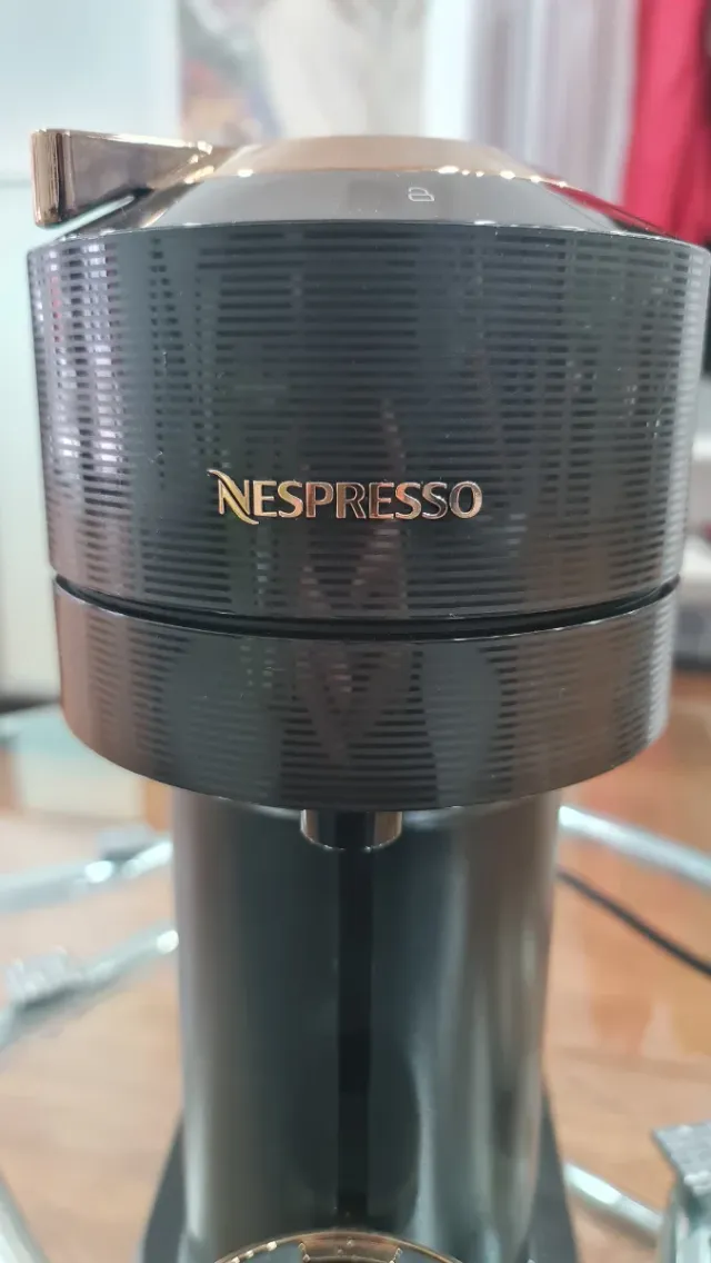 Cafetera Nespresso DeLonghi Negra