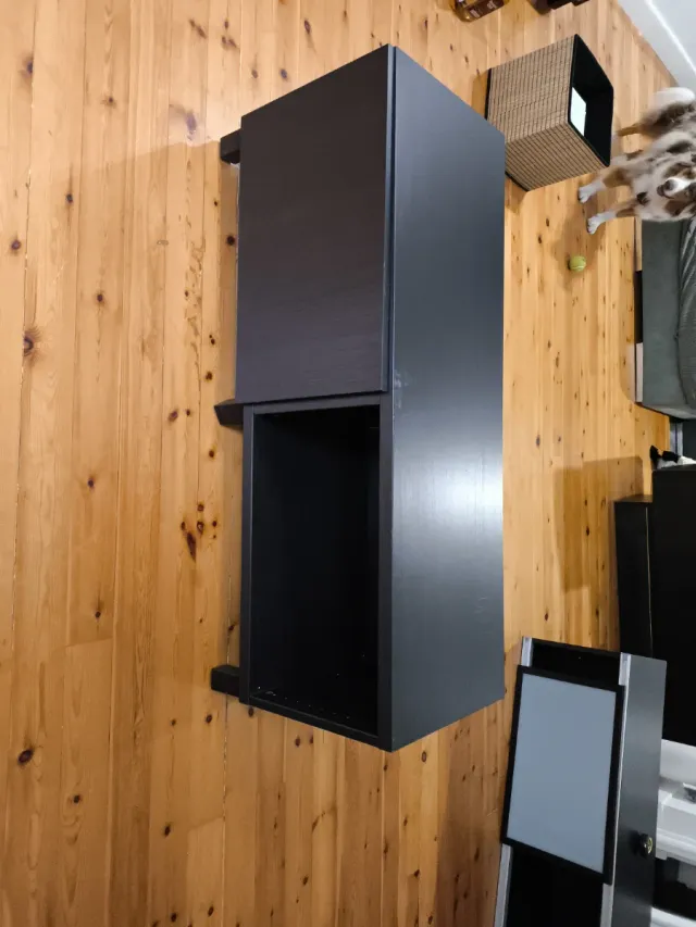 Mueble TV Negro y Marrón