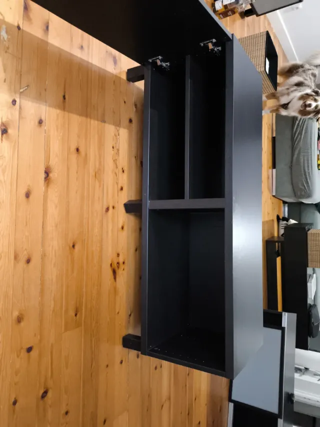 Mueble TV Negro y Marrón