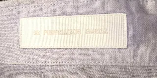 Camisa de lino celeste para mujer