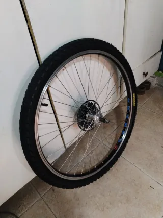 Rueda Trasera 26 Buje 140mm Cierre Rápido