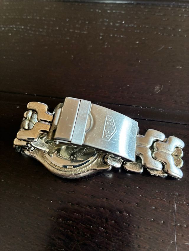 Reloj Pulsera de Cuarzo. Elegante.