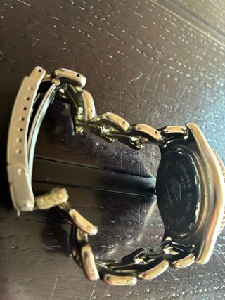 Reloj Pulsera de Cuarzo. Elegante.