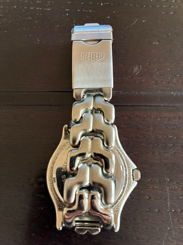 Reloj Pulsera de Cuarzo. Elegante.