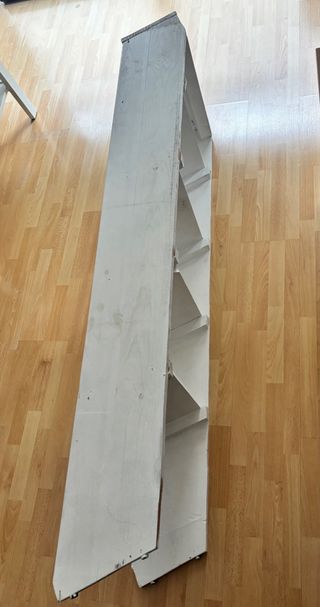 Escalera madera blanca