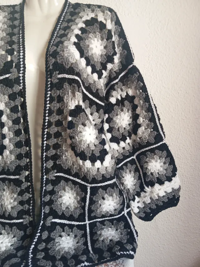 Cárdigan Crochet Granny Hecho a Mano