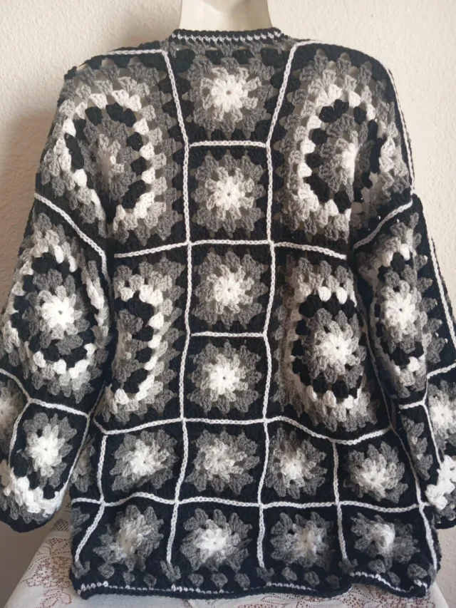 Cárdigan Crochet Granny Hecho a Mano