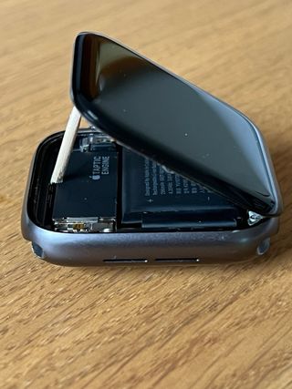 Apple Watch SE 44mm GPS + Cellular Grigio Siderale