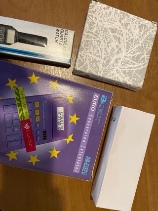 Lote vintage relojes y calculadoras.