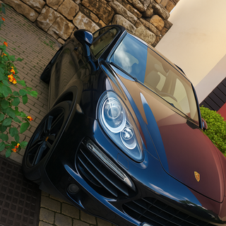 Porsche Cayenne Turbo 2011