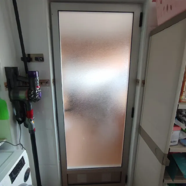 Puerta de galería de aluminio.80 x 200 cm.