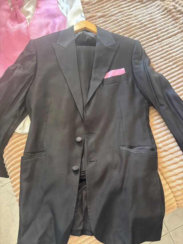 Traje Ceremonia Enzo Romano Negro y Rosa