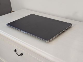 Portátil MSI Creator Z17 HX Studio A14VGT-278ES