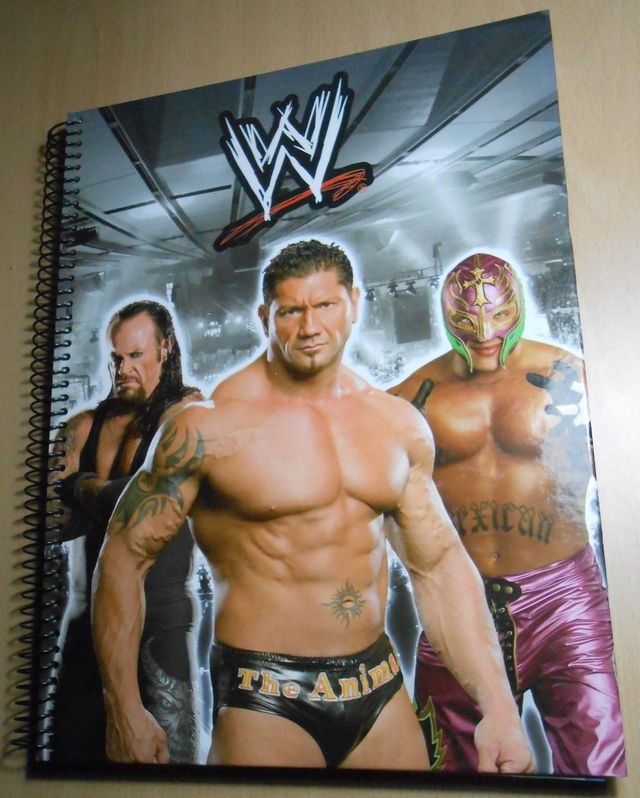 Quaderno WWE con lottatori