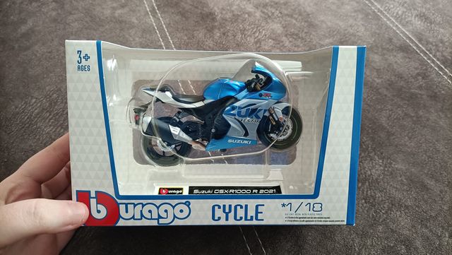 Bburago Moto Suzuki GSX-R1000 R 2021 1/18