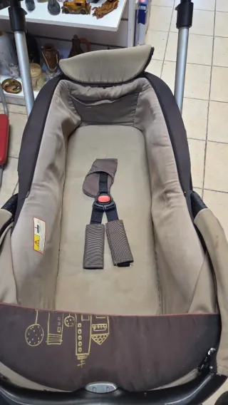 Carrito de bebé y silla coche