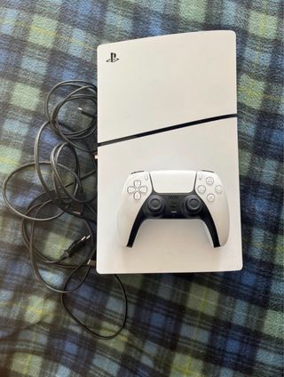 Playstation 5 Blanca + Mando