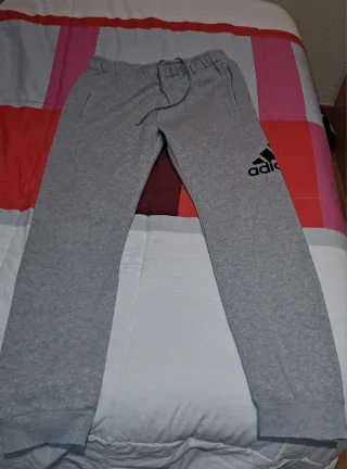 Pantalón chándal Adidas Gris