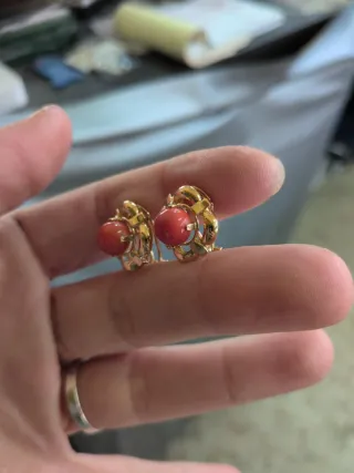 Pendientes Oro Perla Coral Rojo