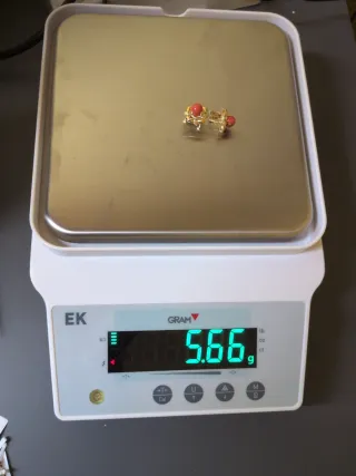 Pendientes Oro Perla Coral Rojo