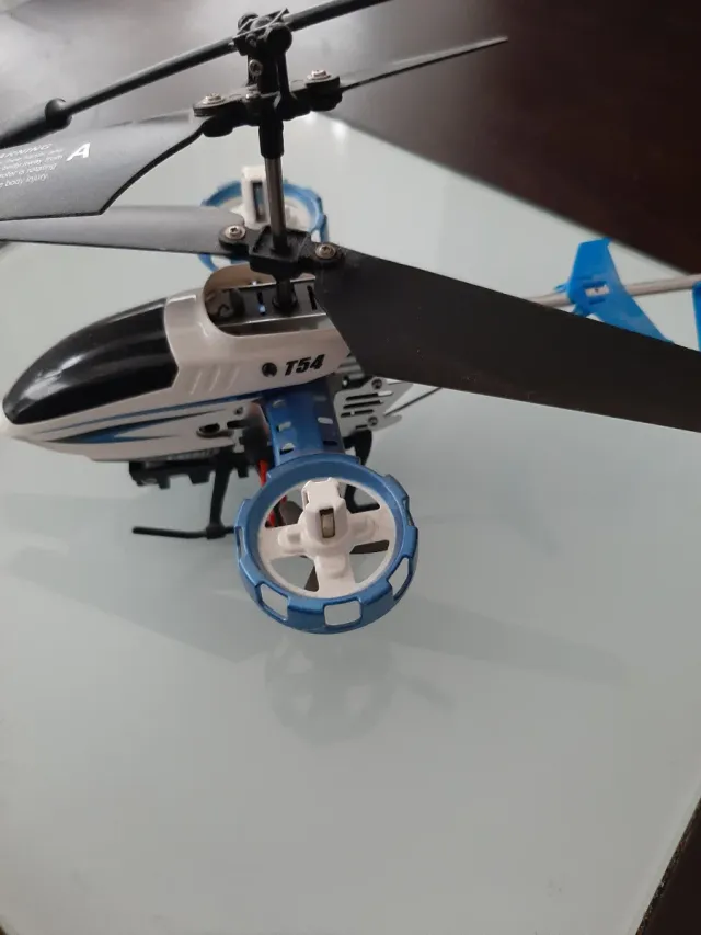 Helicóptero radiocontrol T54