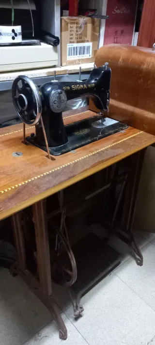 Máquina de coser antigua Sigma
