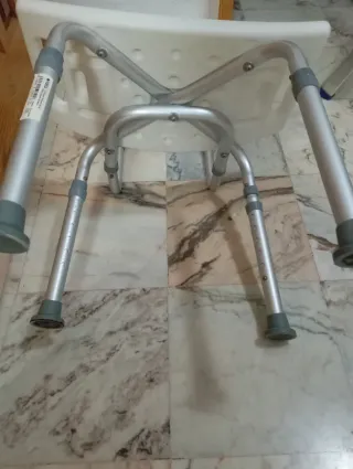 Silla de ducha con respaldo