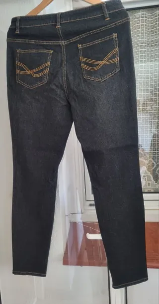 Pantalón tejano negro John Baner mujer.