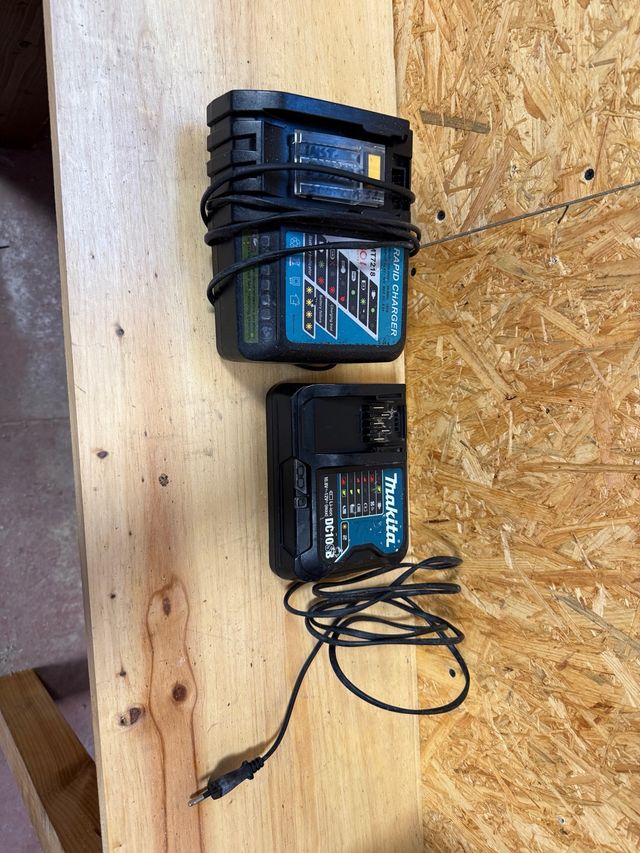 Cargador Makita 18V y 10.8-12V 15€ unidad