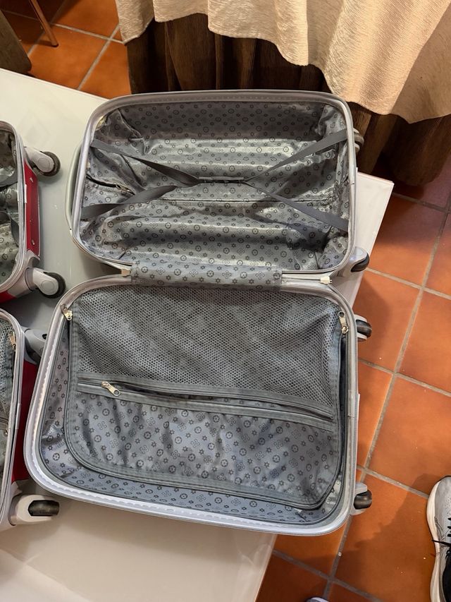 Maletas de cabina Sanjerly (negras y rojas)