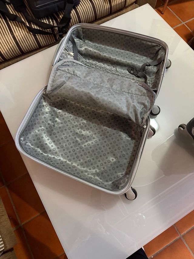 Maletas de cabina Sanjerly (negras y rojas)