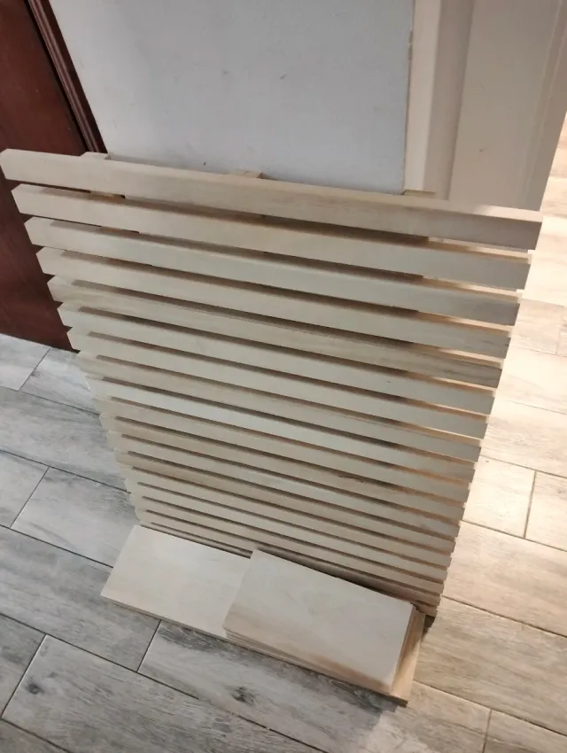 Estantería madera Jysk.