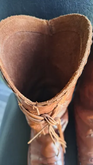 Botas Camperas de Couro Castanho