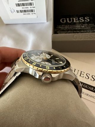 Reloj Guess Odyssey U1107G6 Negro/Dorado