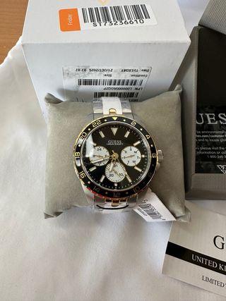Reloj Guess Odyssey U1107G6 Negro/Dorado