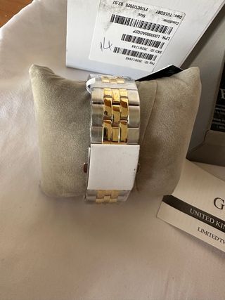 Reloj Guess Odyssey U1107G6 Negro/Dorado